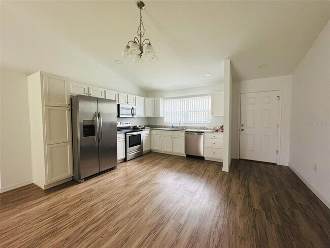 Foto del edificio - 728 Old Floral City Rd
