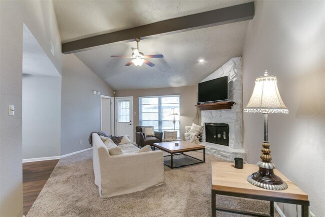 Building Photo - 16830 Rippling Mill Dr