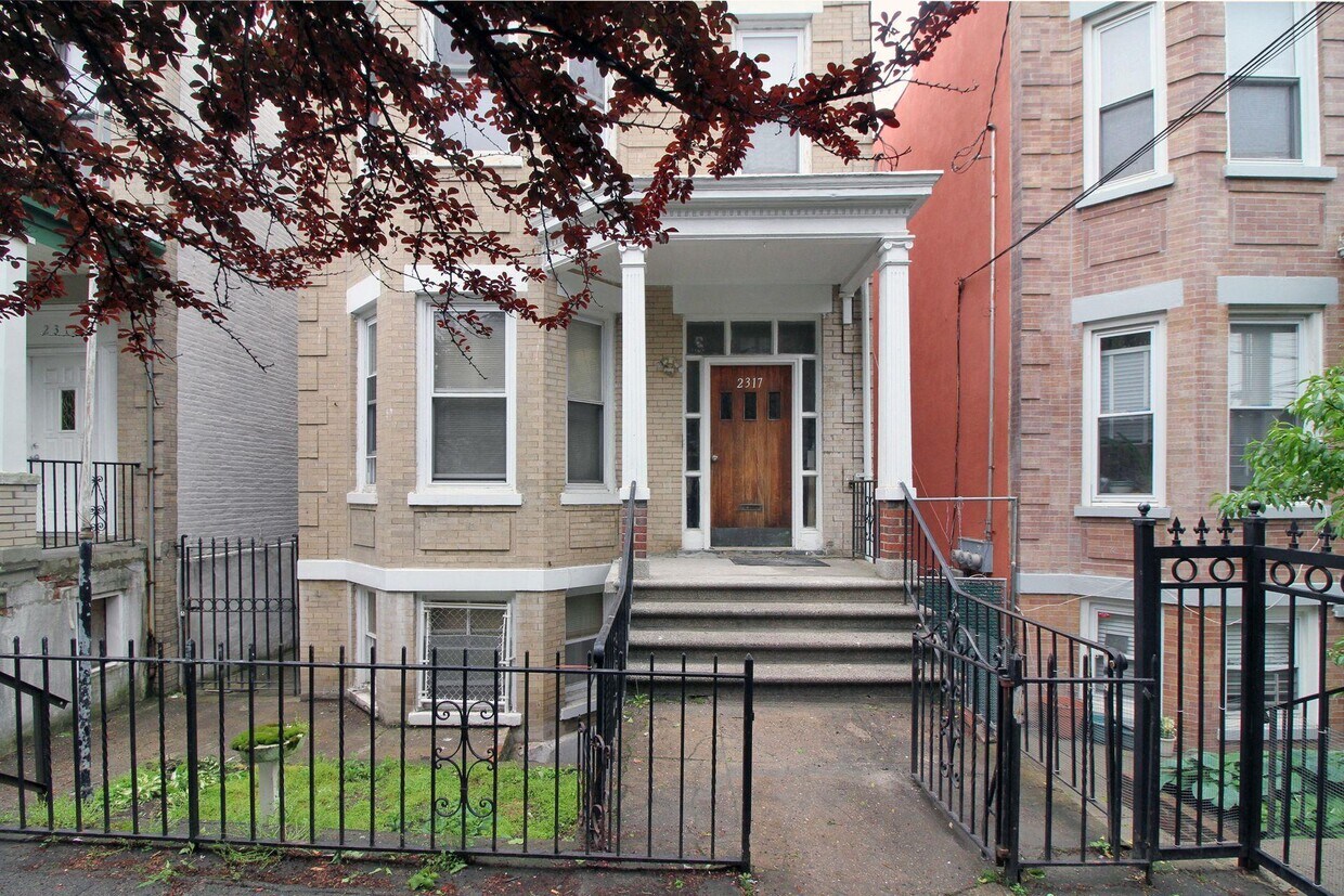2317 Lyon Ave Unit 1, The Bronx, NY 10462 Room for Rent in The Bronx