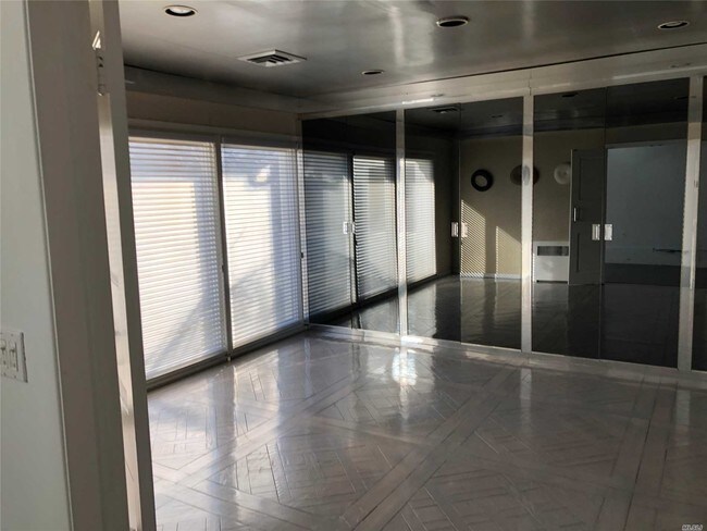 Foto del edificio - 100 Grist Mill Ln