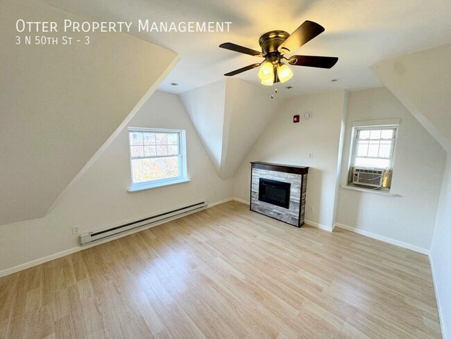 Building Photo - Unique & Updated 2BR/1BA University City A...