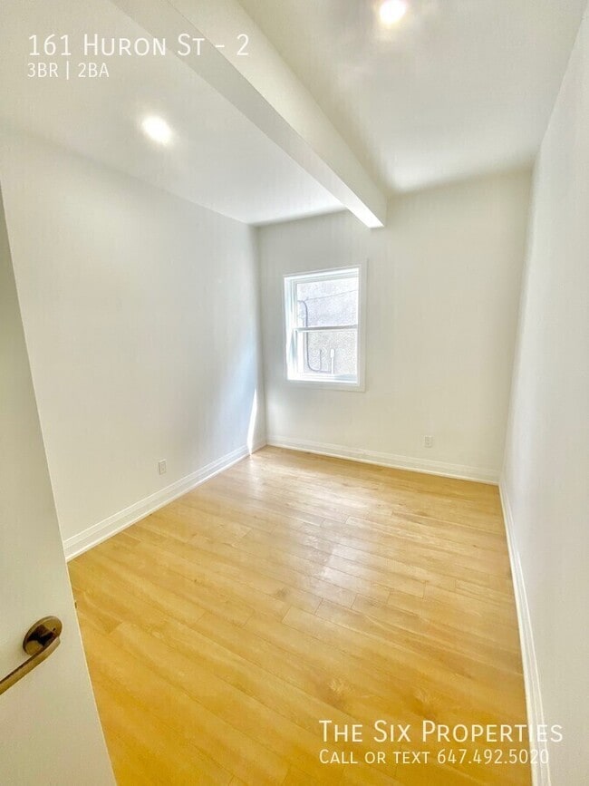 Building Photo - New Bright 3 Bedroom Unit on 2nd Floor