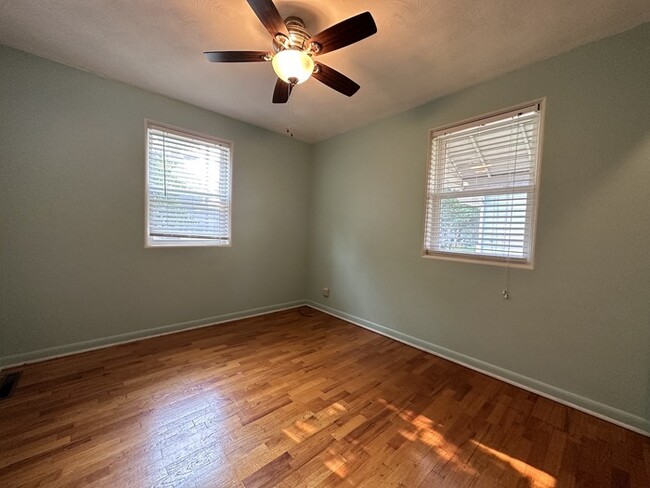 Building Photo - 1315 Bretton Dr