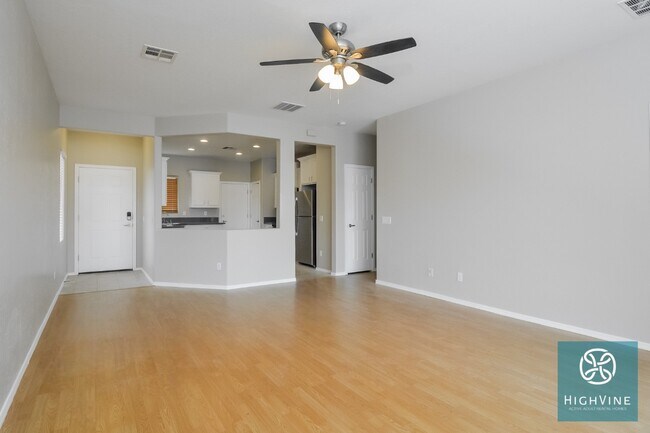 Foto del edificio - 6162 Saddle Horse Ave