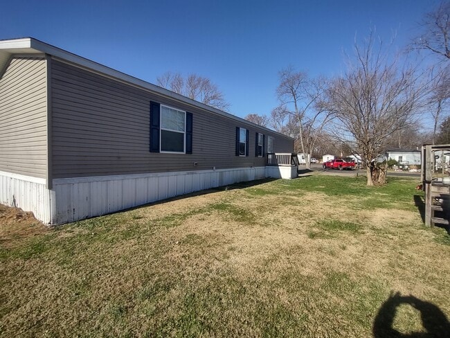 Foto del edificio - 2304 Wellington Green Dr