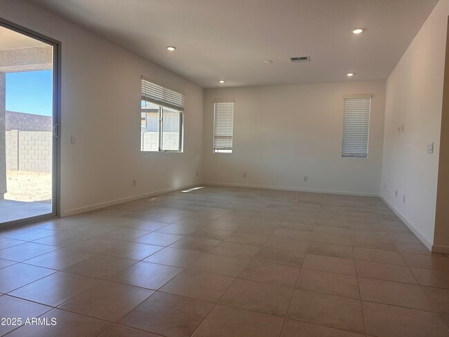 Building Photo - 22655 W Mohawk Ln