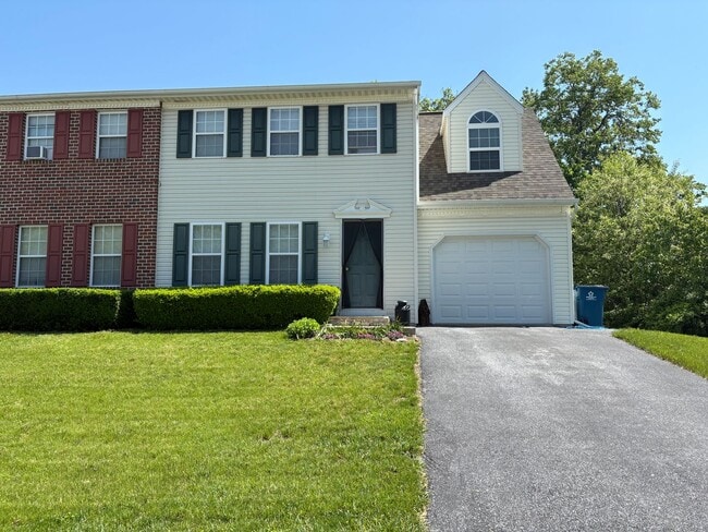 Building Photo - 3 Bedroom 1.5 Bathroom Available in Elizab...