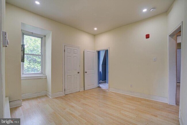 Building Photo - 5428 Haverford Ave