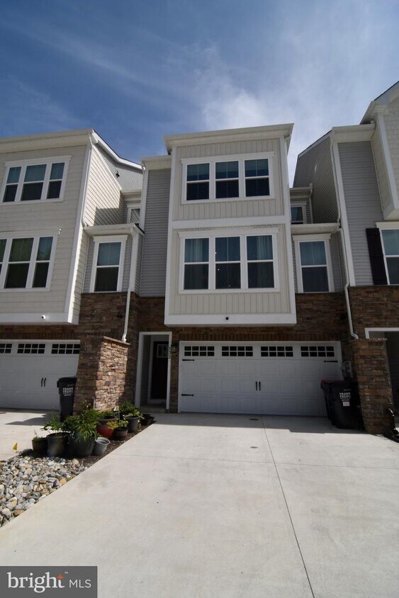 Foto principal - 132 Torrey Dr