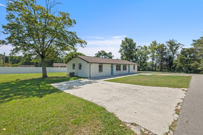 Building Photo - 2580 Hobert Rd