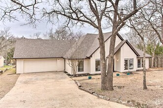 Building Photo - 997 Tanglewood Trail