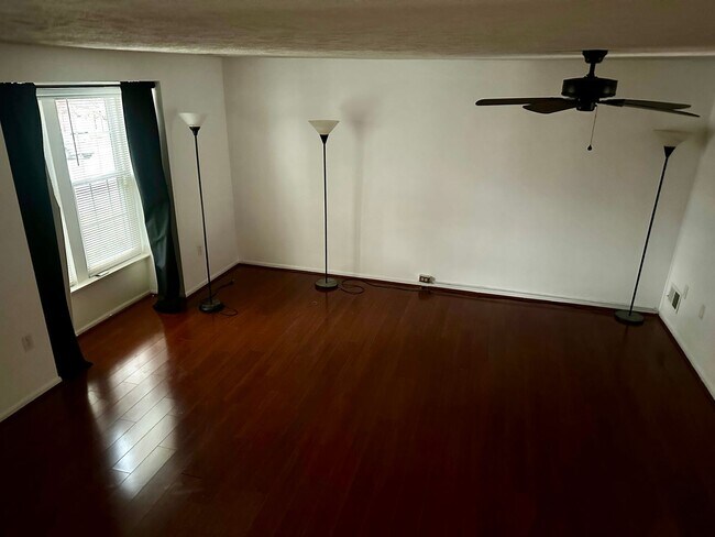 Foto del edificio - 7731 Pomeroy Ct