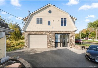 Building Photo - 1403 Kings Hwy