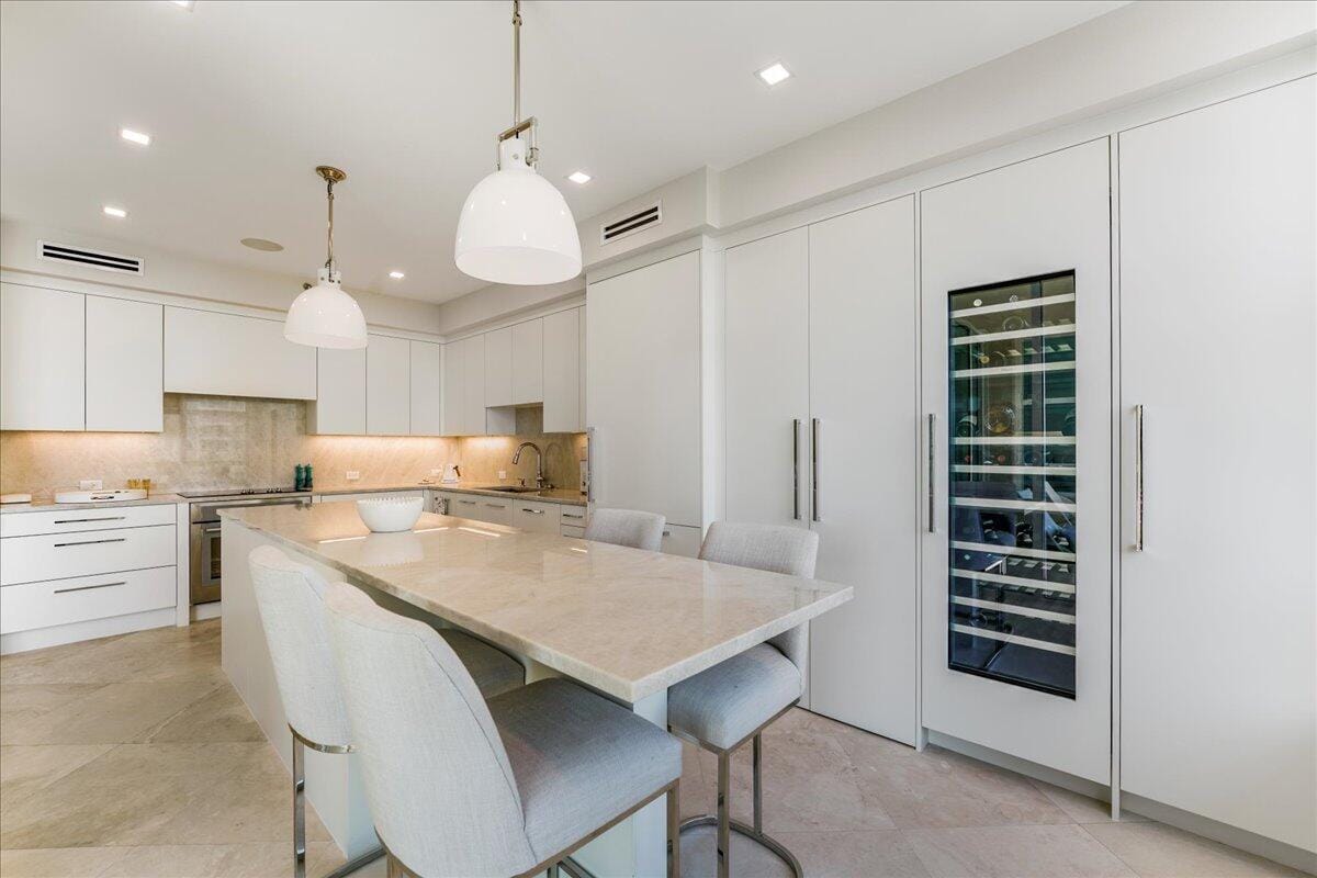 Foto principal - 3720 S Ocean Blvd