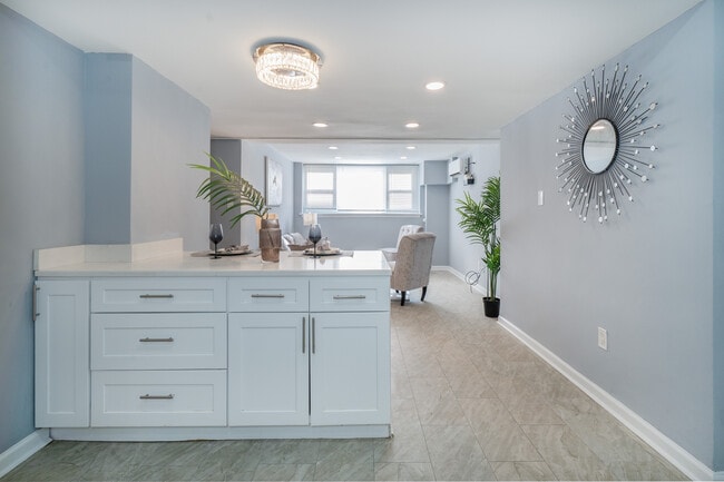 Photo - 1301 N Harrison St Apartment