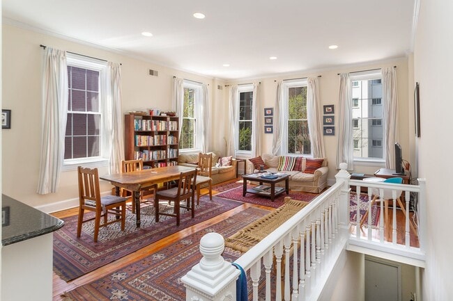 Foto del edificio - 1213 12th St NW