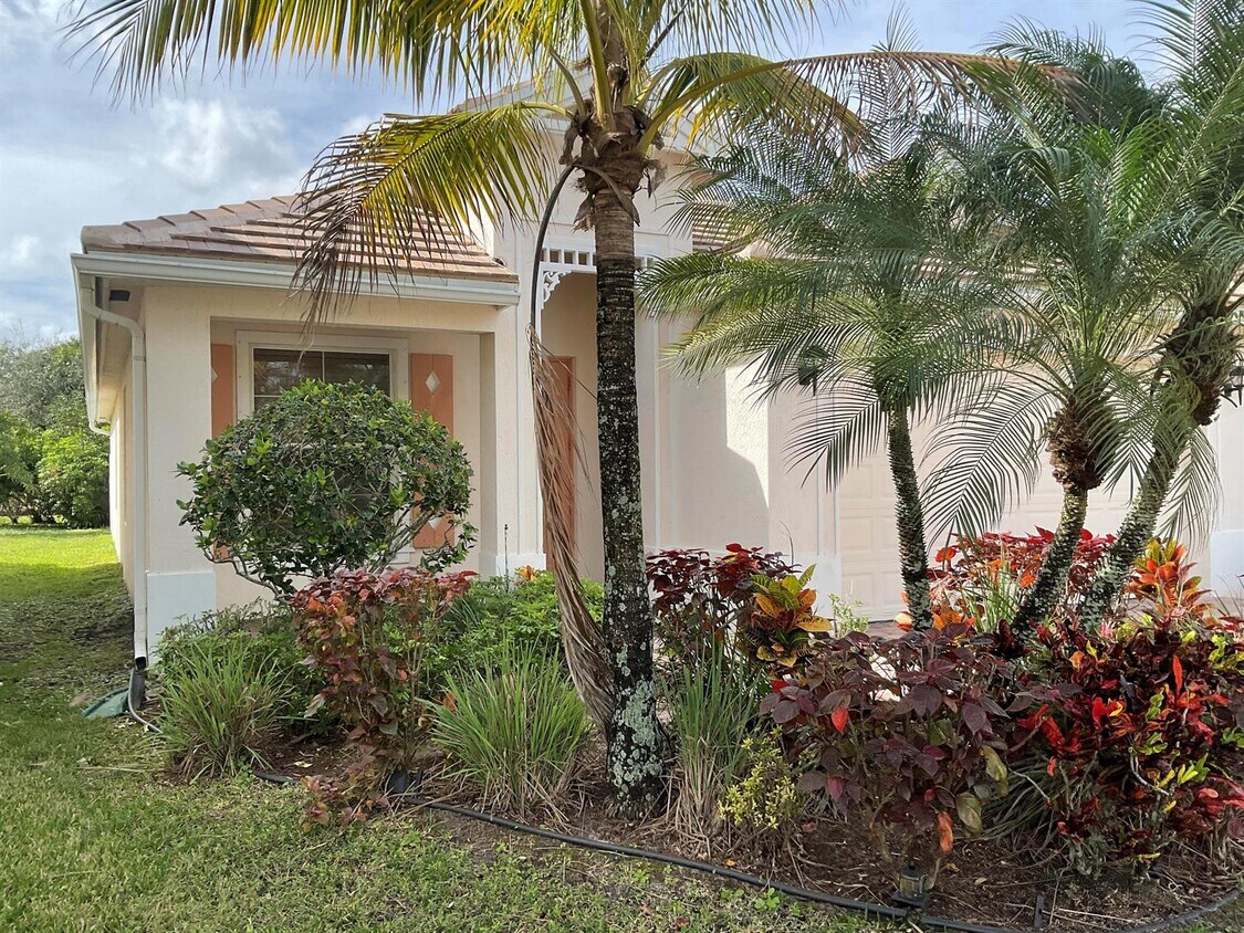 Foto principal - 515 Belle Grove Ln