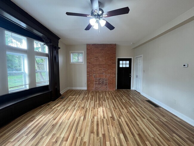 Foto del edificio - 6736 McPherson Blvd