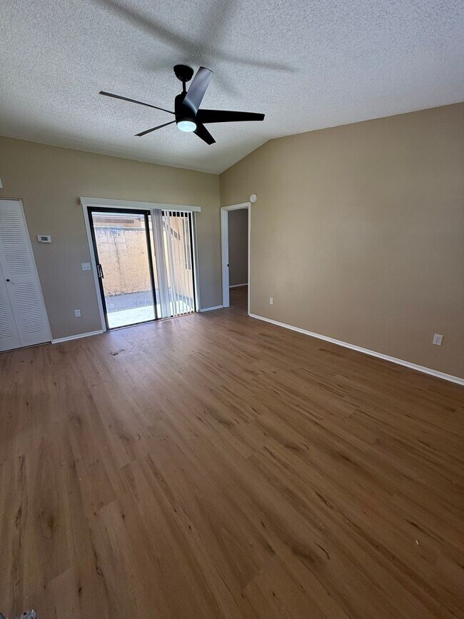 Foto del edificio - Updated 2-Bedroom Apartment in Quiet Ocala...