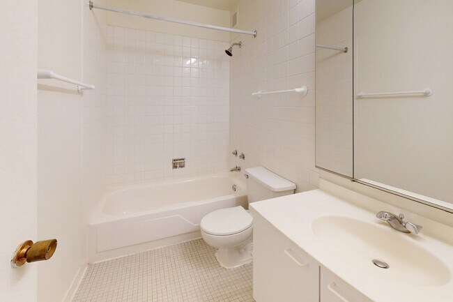 Interior Photo - Regents Park