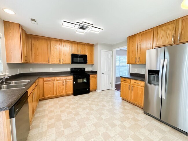 Building Photo - Bright Holly Springs Two Story Home!
