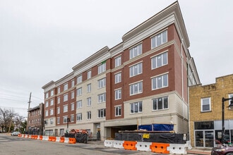 Building Photo - 228 Park Ave