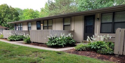 Building Photo - 223 Cedar Gate Ct