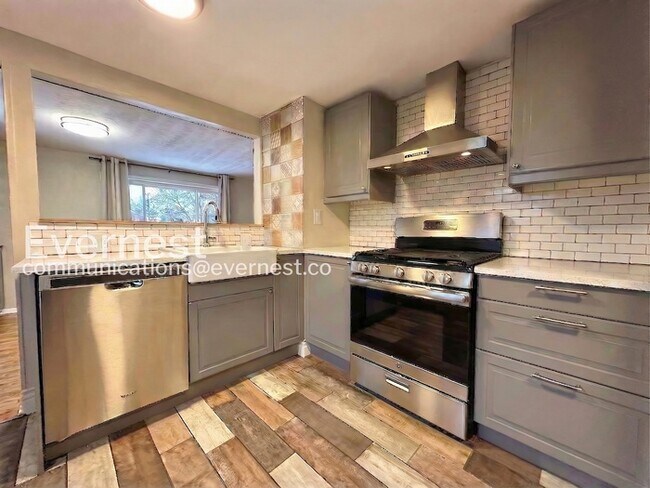 Foto del edificio - 1985 Ingalls St