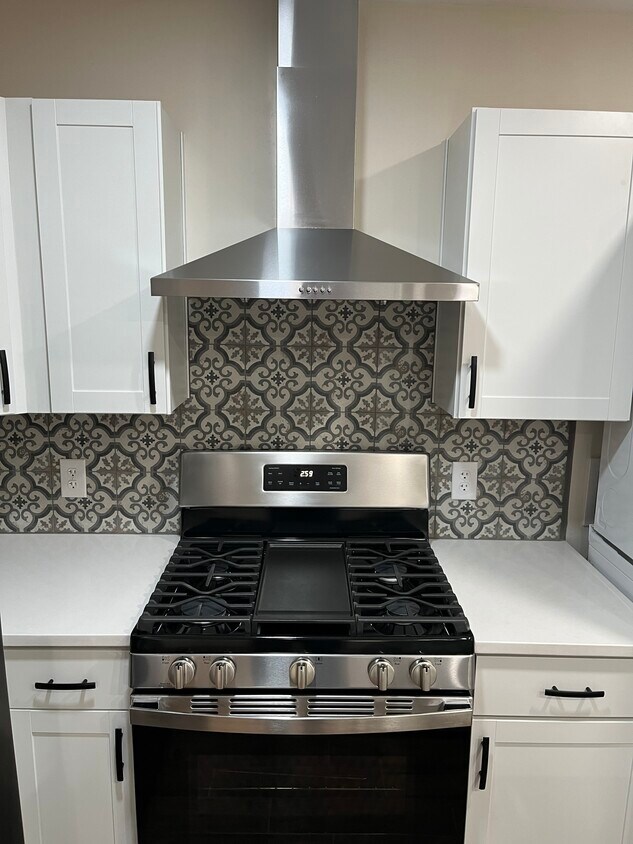 Foto principal - 4702 Marble Ave NE