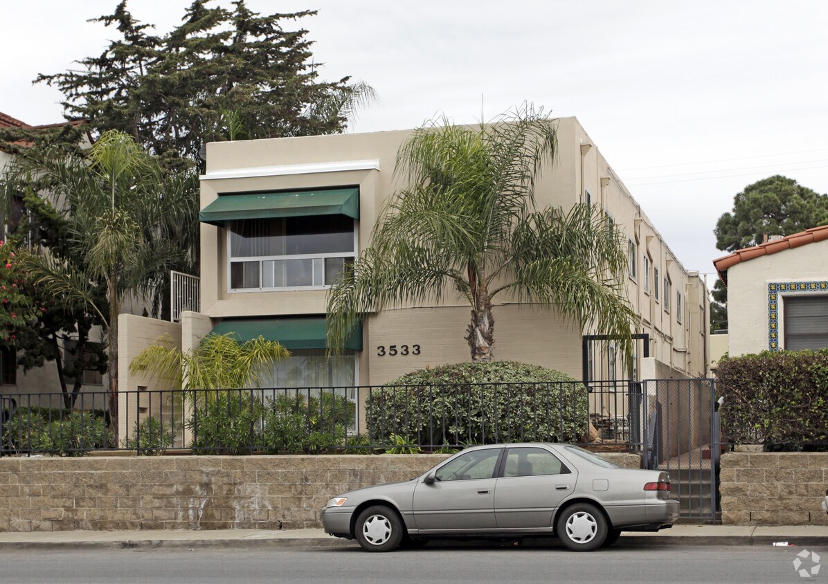 Primary Photo - 3533 6th Ave