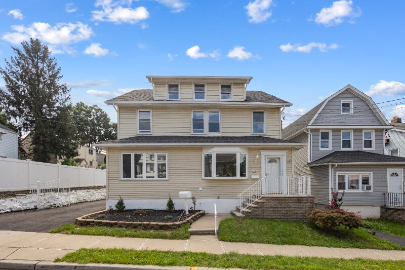 Foto principal - 331 Harrison St