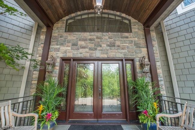 Foto del edificio - 25 Red Oak Ln