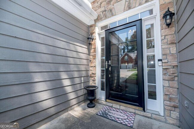Building Photo - 3036 Langley Close NW