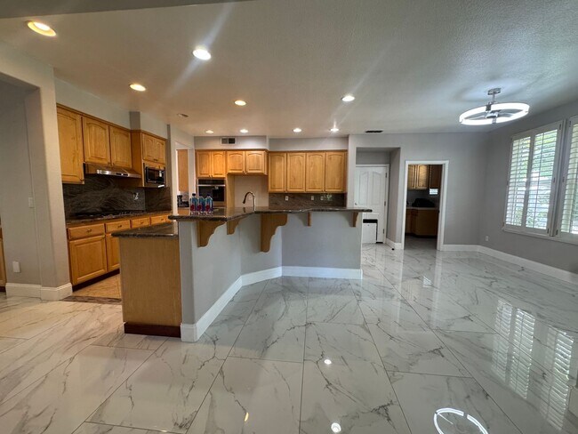 Foto del edificio - 360 Allenwood Ct