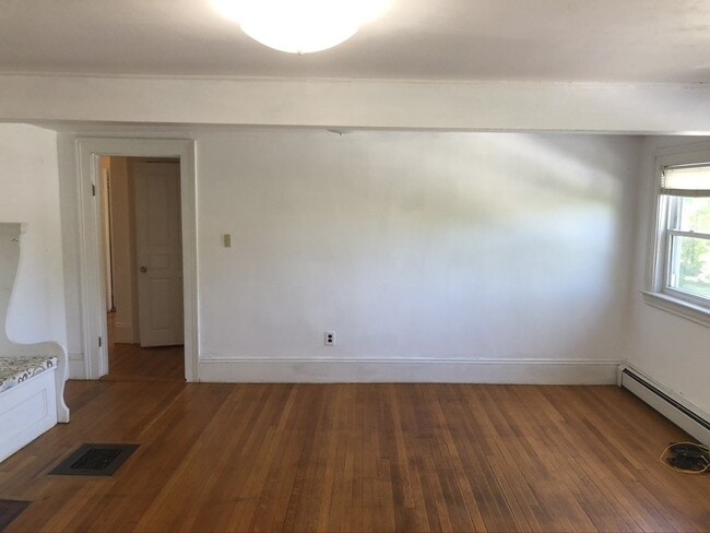 Building Photo - 639 Lincoln St