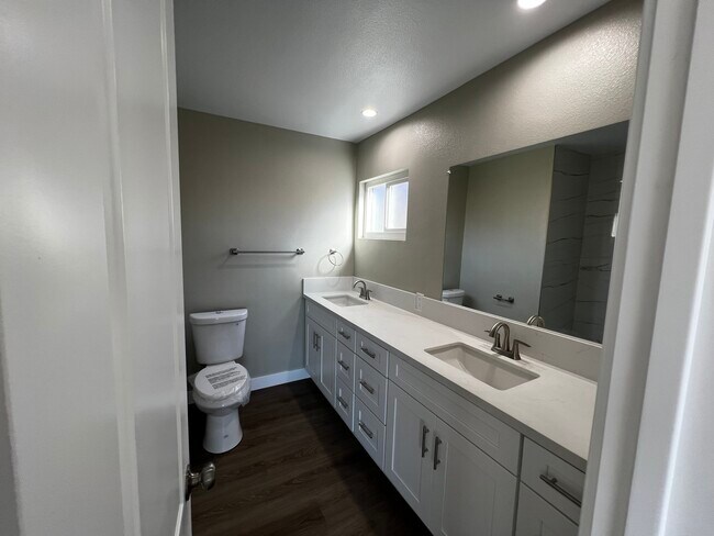 Foto del edificio - 2680 E 19th St