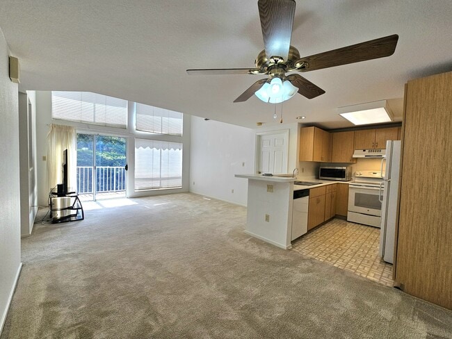 Building Photo - 95-270-270 Waikalani Dr