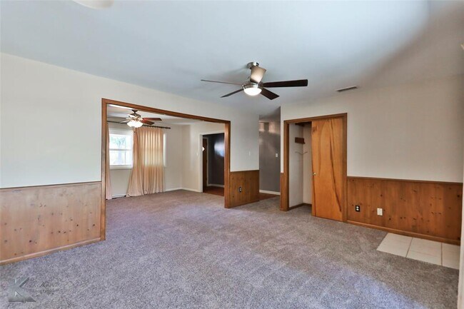 Foto del edificio - 726 Peake St