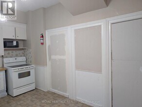 Building Photo - 75 Charles St