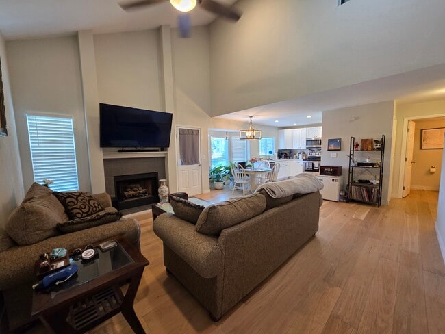 Building Photo - 4655 Badlands Ct