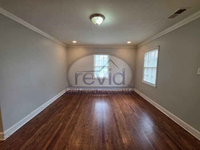 Foto del edificio - 3 Bedroom Home!!