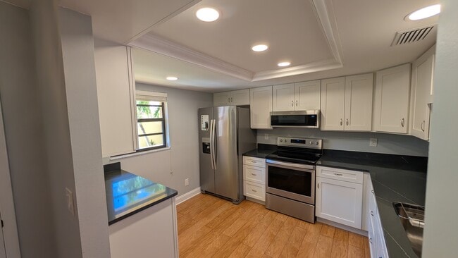 Foto del edificio - 6110 Whiskey Creek Dr