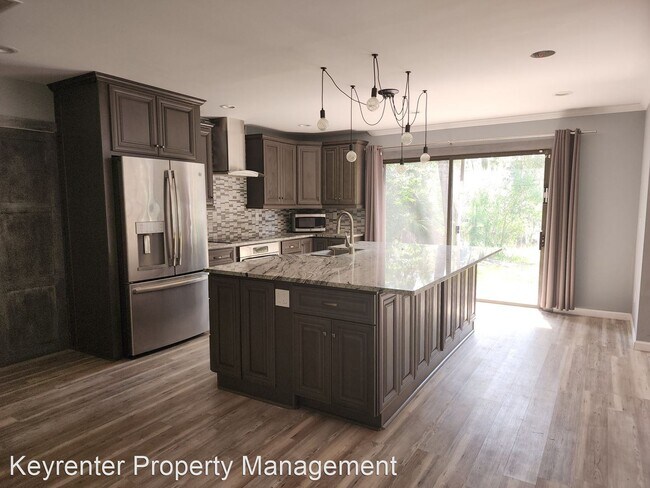 Building Photo - 4 br, 3 bath House - 5342 Oak Bay Dr