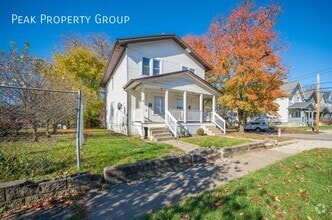 Building Photo - 1451 N 6th St