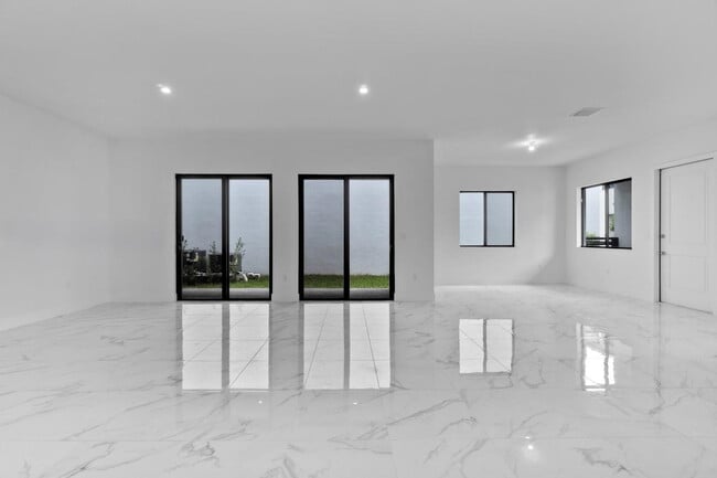 Photo - 4330 NW 80th Ct House