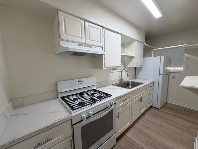 Foto del edificio - Escondido 1 bedroom 1 bath apartment for rent