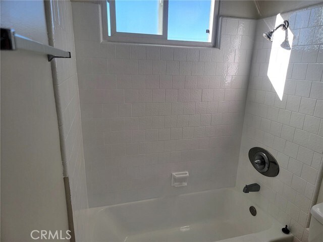 Foto del edificio - 620 Illinois Ct