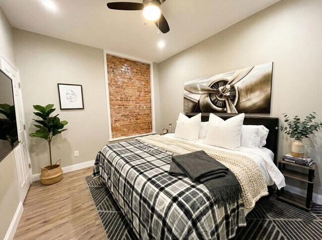 Foto del edificio - 706 N Franklin St