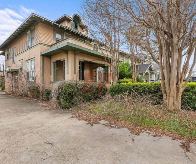 Foto del edificio - 2214 Gorman Ave