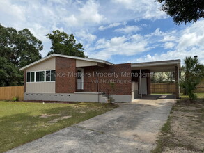 Building Photo - 707 Woodmere Dr